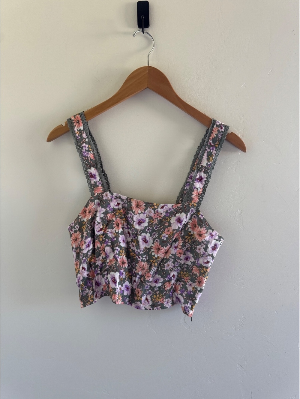 Forever 21 Women’s Medium Floral Corset Crop Top Lace Trim Cottagecore